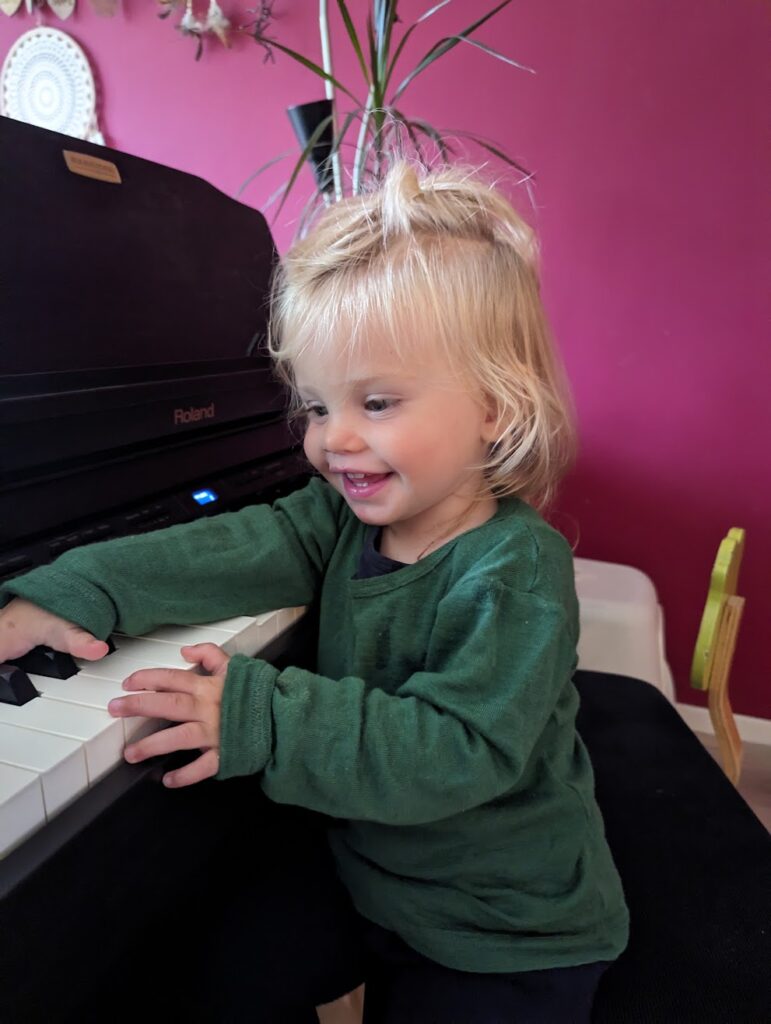 simply piano
